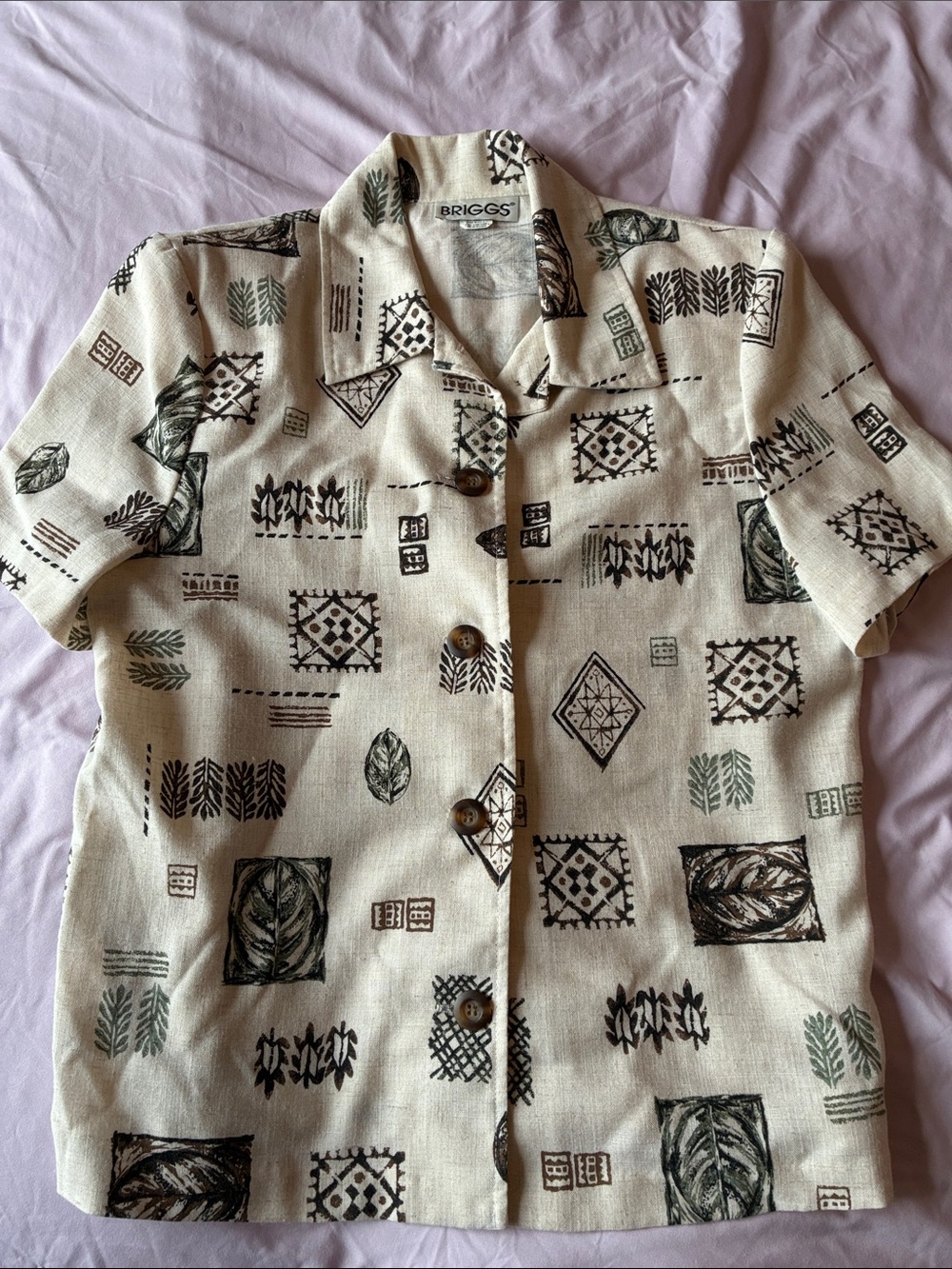Briggs Women’s Short-Sleeve Button-Shirt size medium , vintage